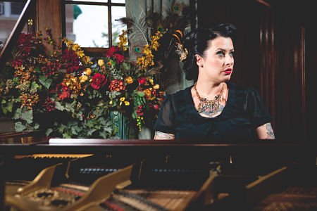 Davina and The Vagabonds 2018